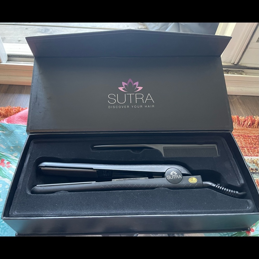 🔥BRAND NEW Sutra Ceramic Hair Straightener 🔥